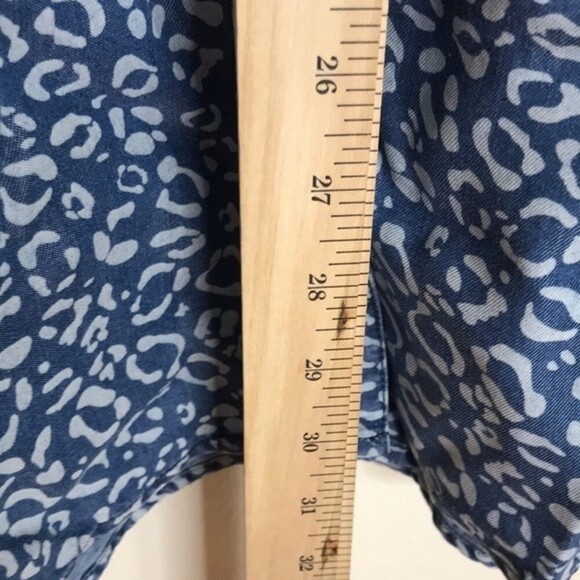 Soft surroundings ladies button up blue leopard print tunic top size XL - Picture 8 of 11